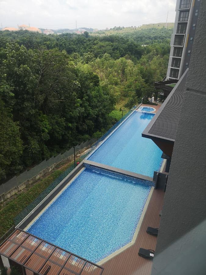 Stayje Putrajaya, 5 Minutes To Ioi City Mall, Wifi , Netflix, Free Parking Экстерьер фото