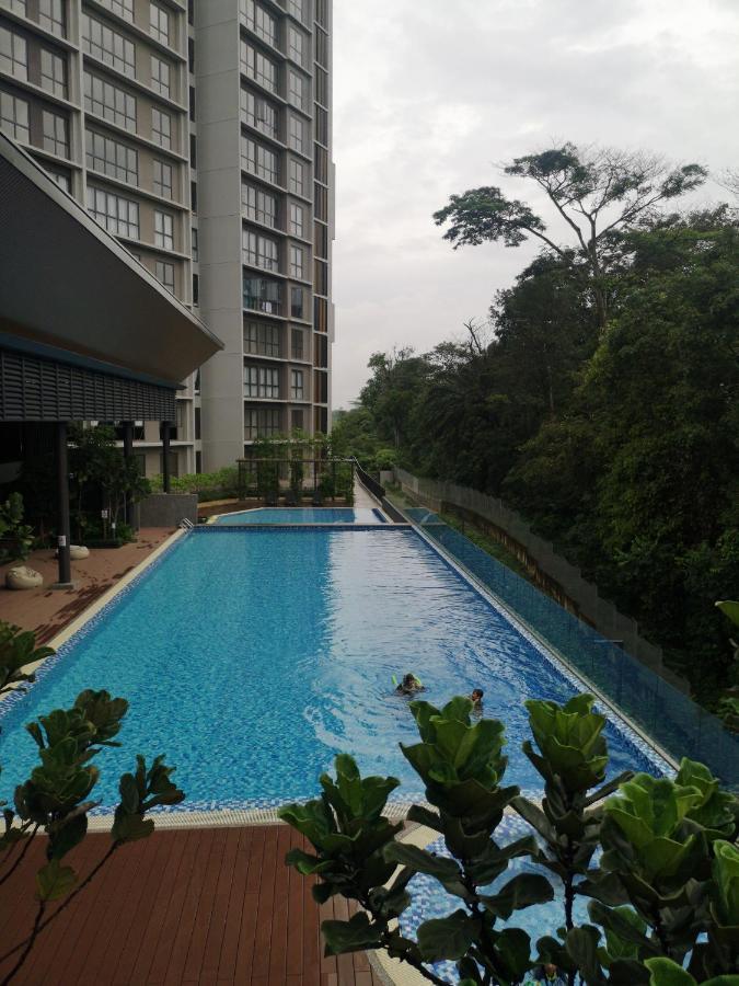 Stayje Putrajaya, 5 Minutes To Ioi City Mall, Wifi , Netflix, Free Parking Экстерьер фото