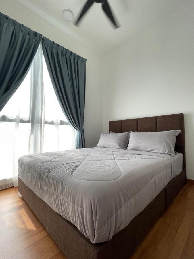 Stayje Putrajaya, 5 Minutes To Ioi City Mall, Wifi , Netflix, Free Parking Экстерьер фото